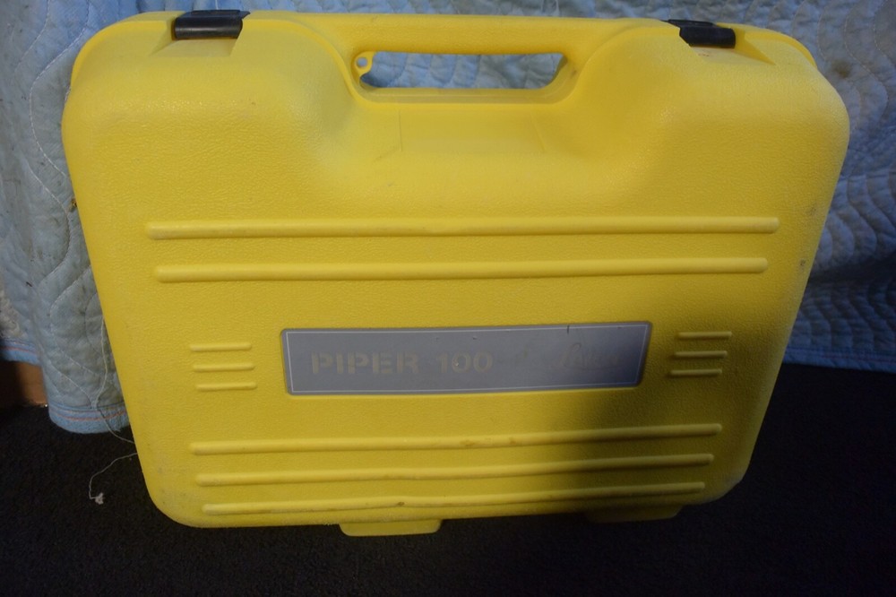 Leica Model Piper 100 Red Beam Straight Pipe Laser