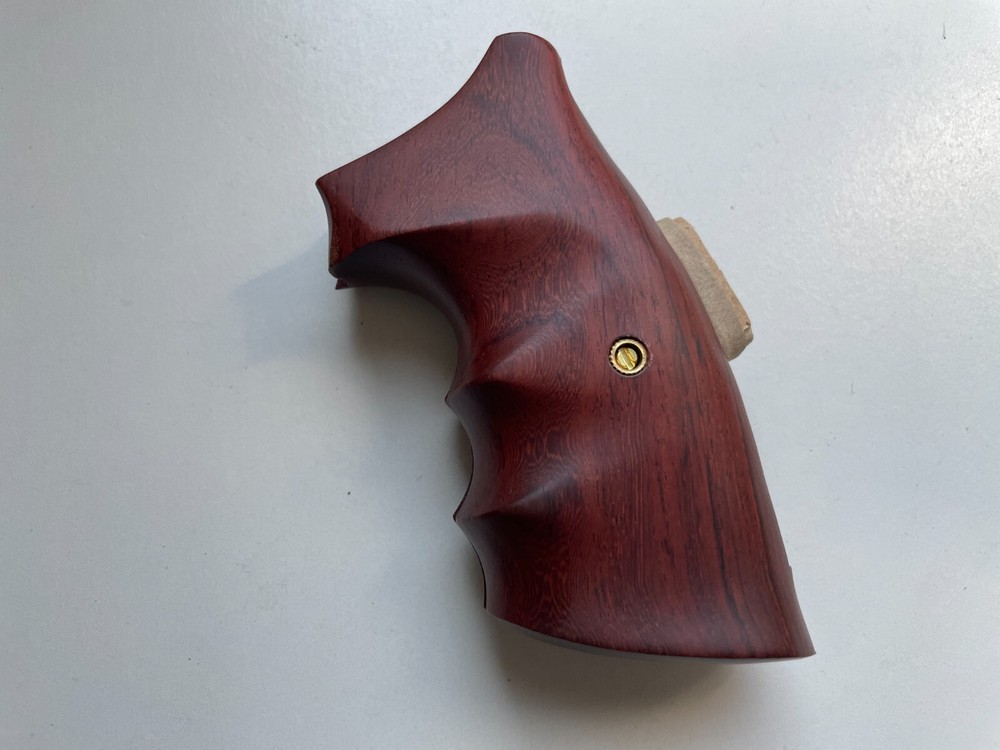Smooth Wood Decorative Grips For Colt Python grip, opened grips