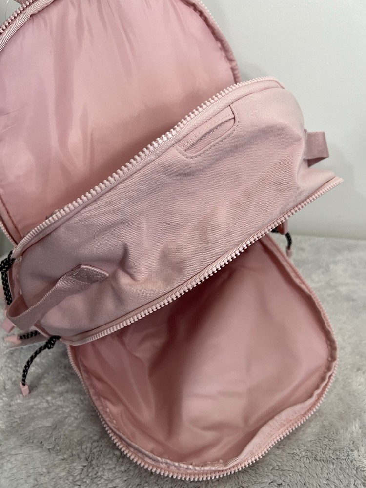 VS PINK CLASSIC CANVASS ADAPTIVE BACKPACK 2025