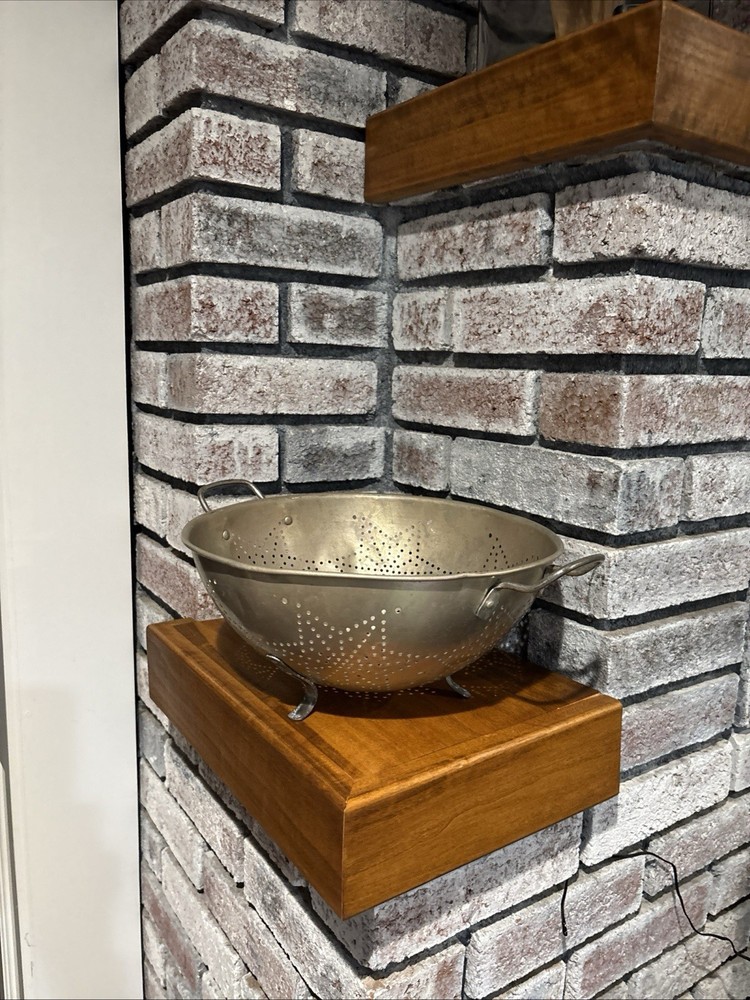 Vintage Aluminum. Colander