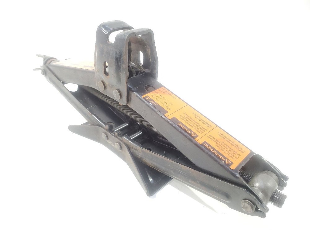 2006 Nissan Titan OEM Jack With Tools