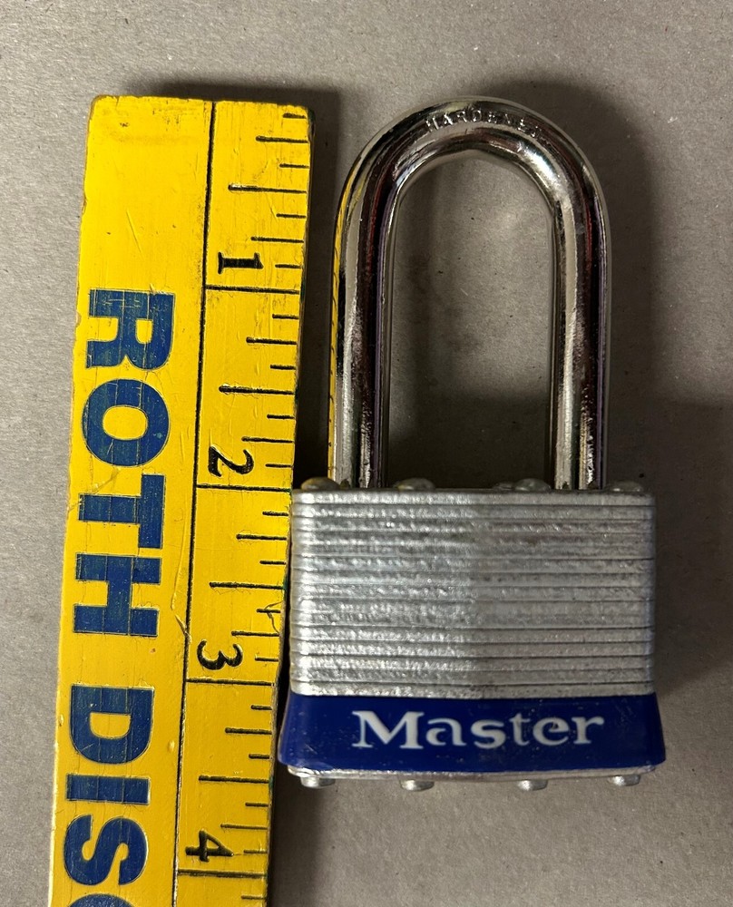 Master Lock Padlock 1LFKD with 2 Keys