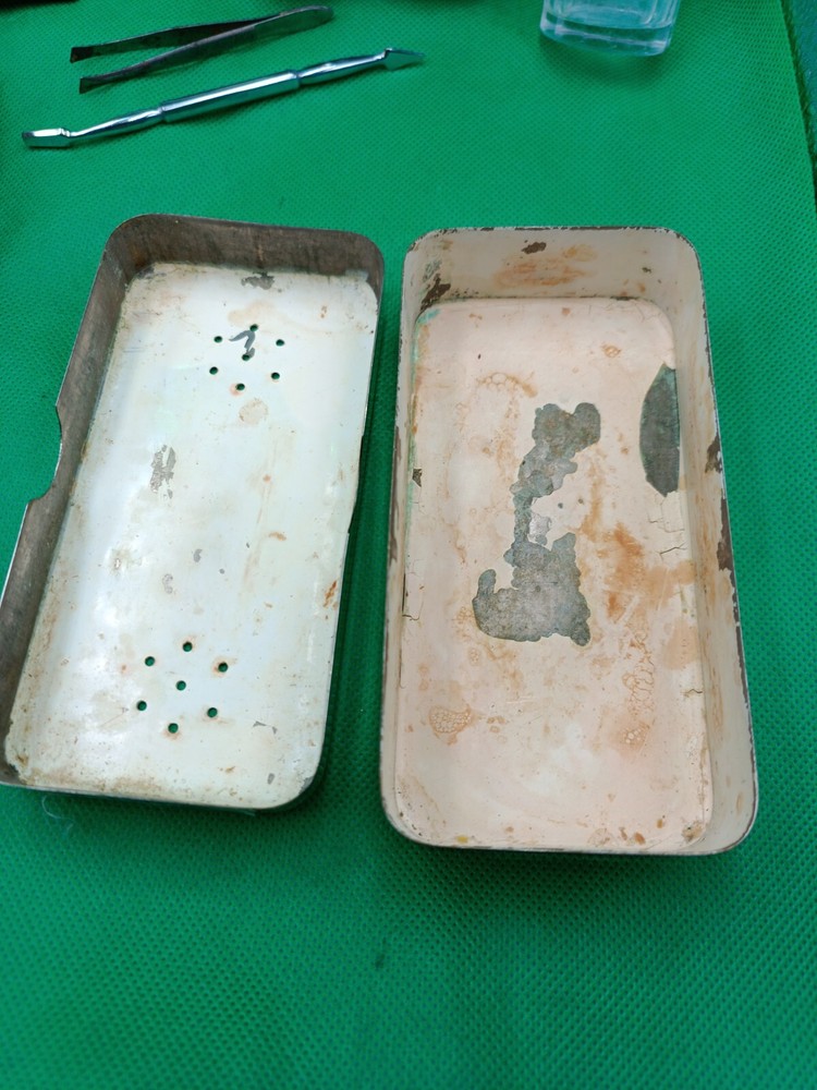 WWII WW2 Original German toiletry set.3