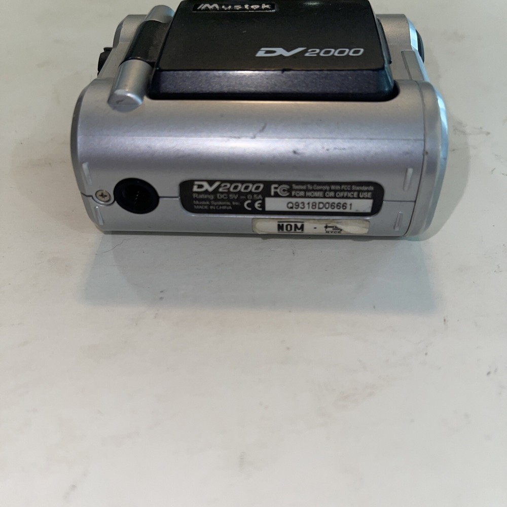 Mustek DV 2000 Multi-Functional Digital Camera Portable Pocket Sized Untested E3