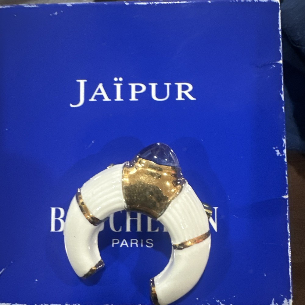 Boucheron Jaipur Perfume Enameled Ceramic Lapel PIN Scent Diffuser NIB