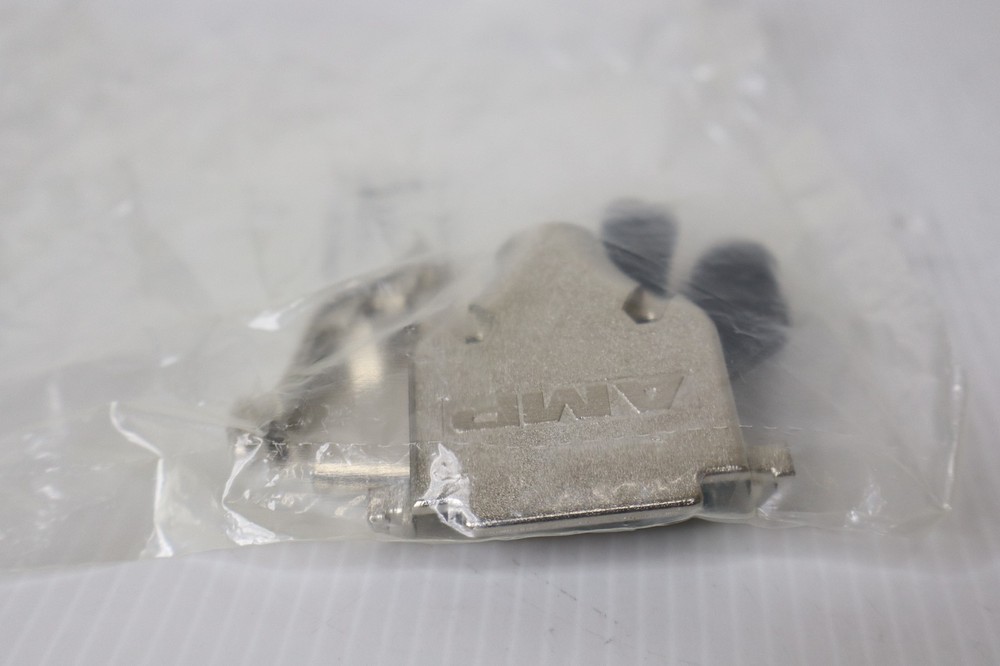 Tyco 574876-3 AMP Back Shell Kit - New