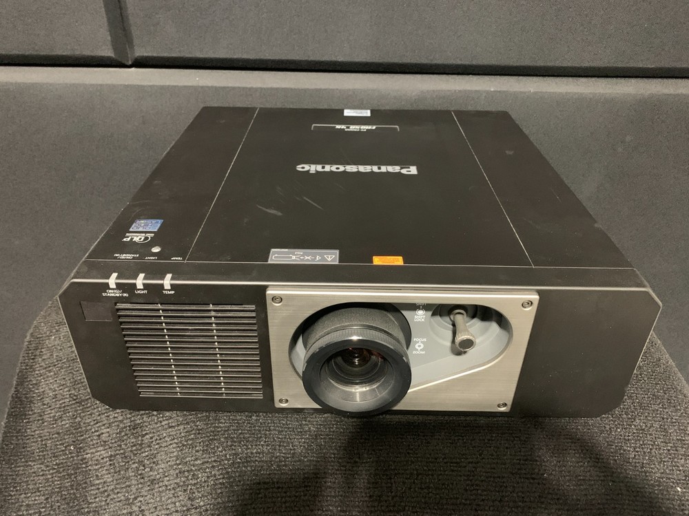 Panasonic PT-FRQ50B U7 - Black