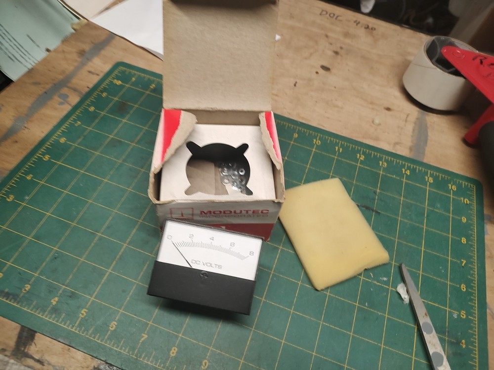 Modutec Panel Volt Meter