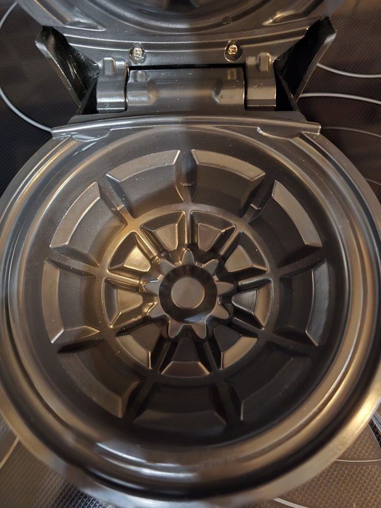 Presto waffle bowl maker
