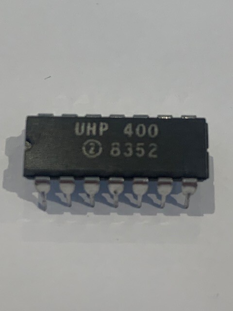 UHP400  IC