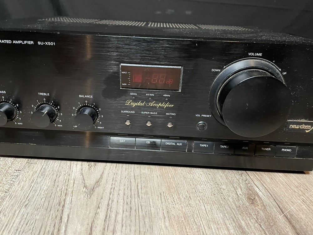 TECHNICS SU-X501/ No Cords /Parts Only