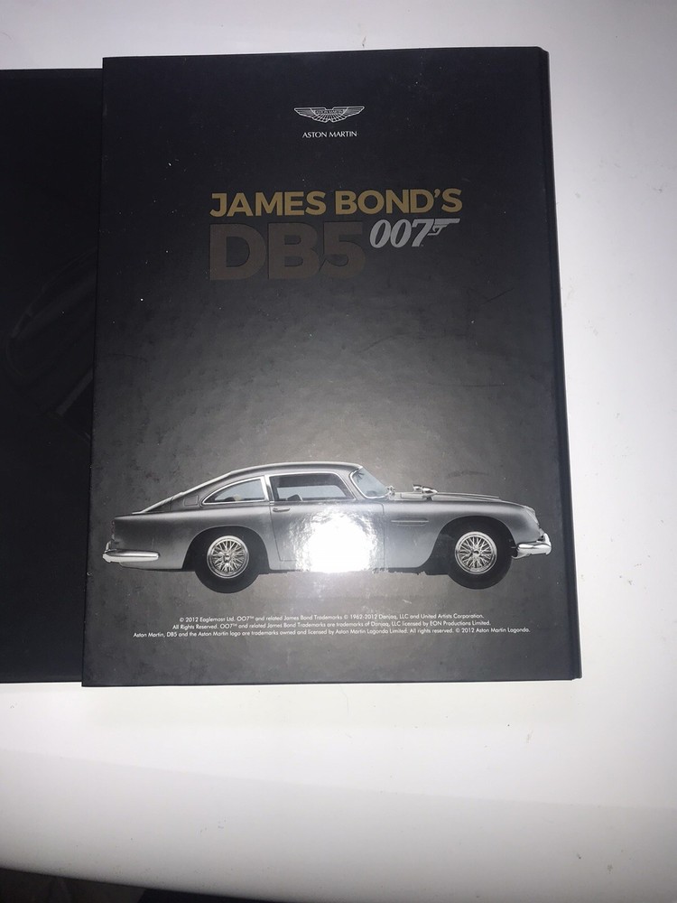James Bond D85 007 Binder