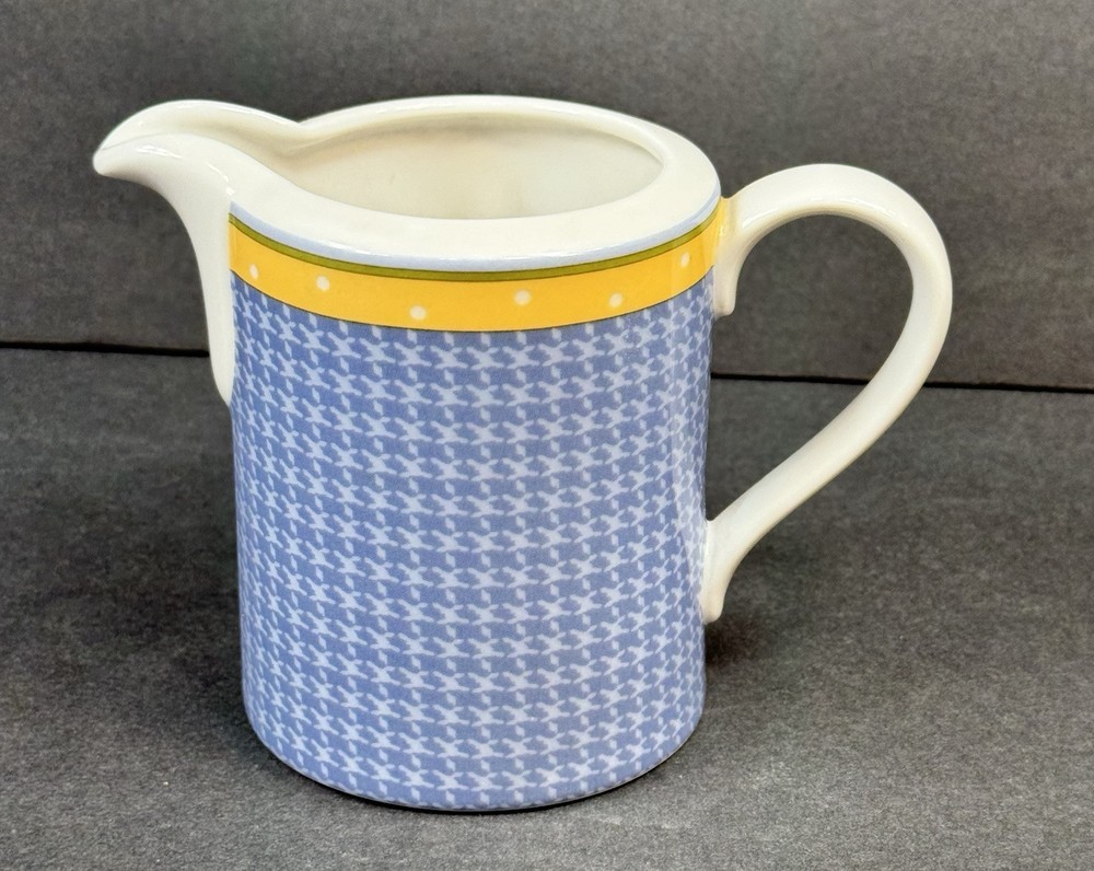 ROYAL DOULTON Capri Pattern Creamer