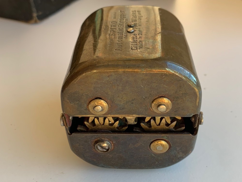 VINTAGE Spiro GILLETTE BLADE Sharpener Original BOX - Automatic Stropper