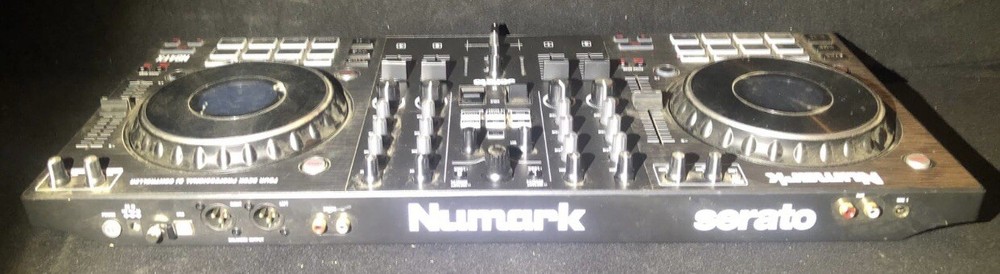 Numark NS4FX 4-Channel DJ Controller
