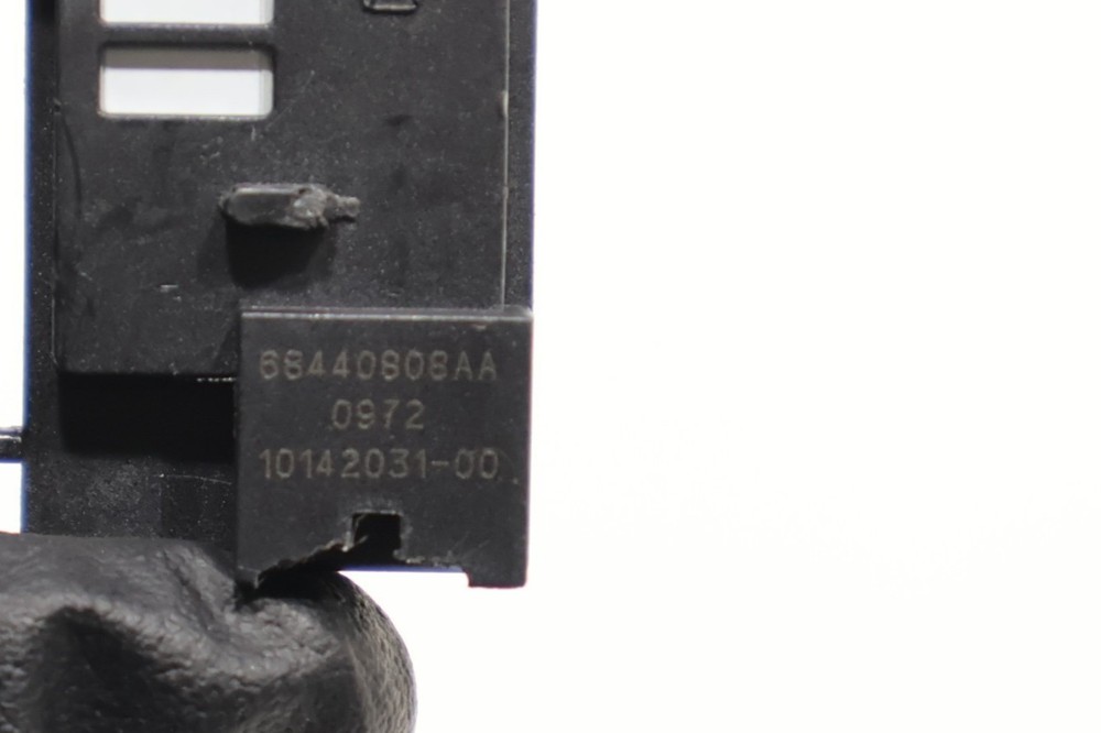 2017 - 2022 CHRYSLER PACIFICA WINDSHIELD HUMIDITY TEMPERATURE SENSOR OEM
