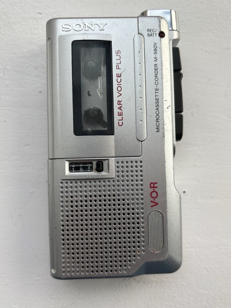 Sony Pressman M-560V Microcassette - Corder VOR Recorder Powers On Read Descript