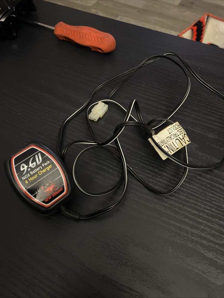 Bright 9.6v 4 Hour Battery Charger