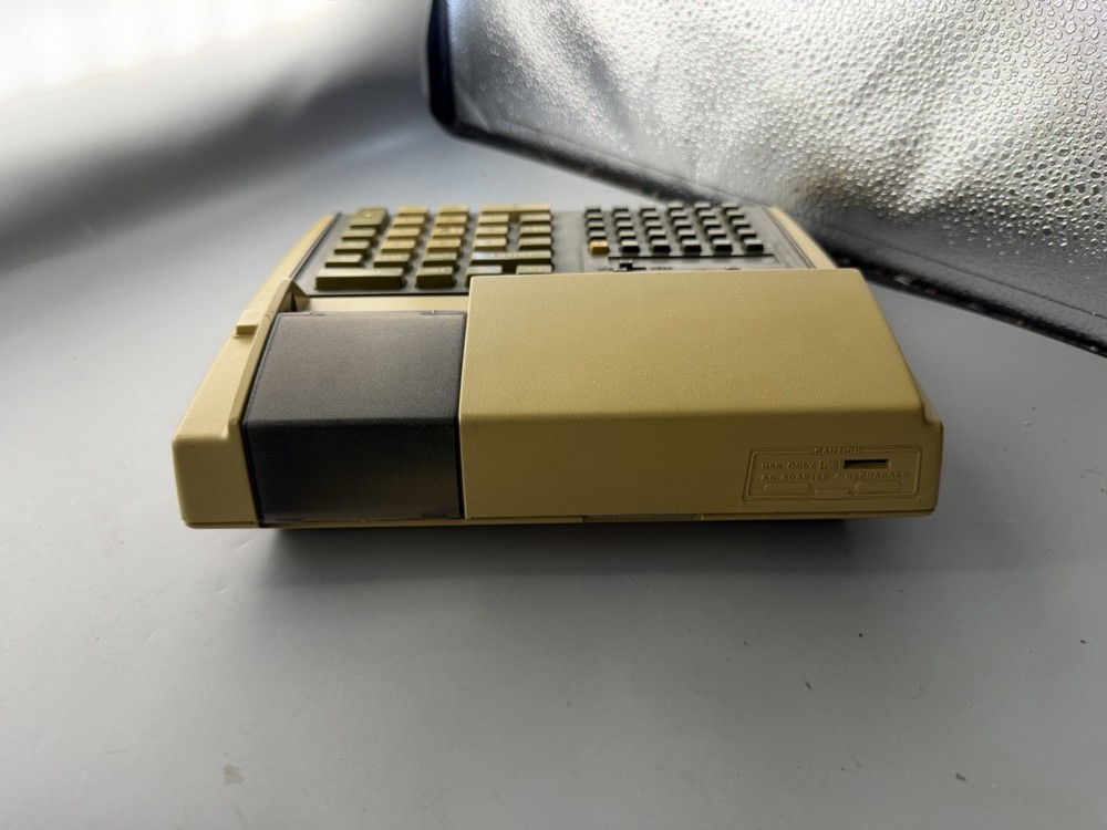 NICE VINTAGE HEWLETT PACKARD 97 CALCULATOR UNTESTED UNIT ONLY