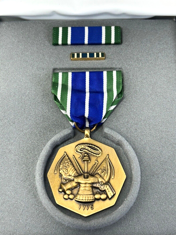 US Army Boxed Achievement Medal Set