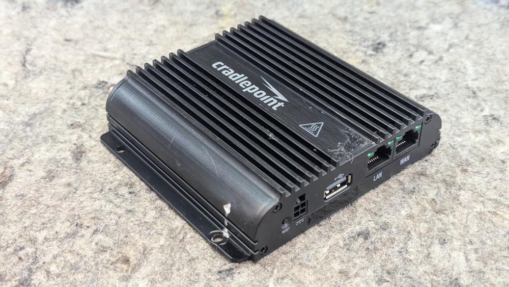 CradlePoint IBR650B-LP4 4G LTE w/ 3G Fallback Router - Untested