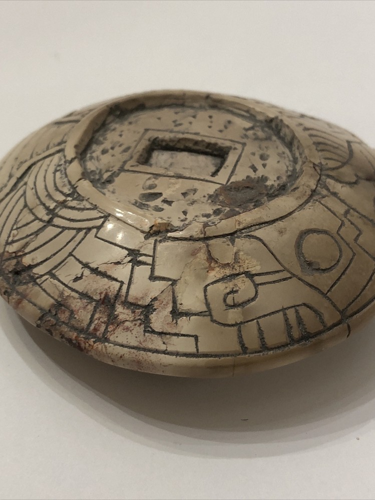 Ancient Extraterrestrial Alien Spaceship UFO w/ Astronaut