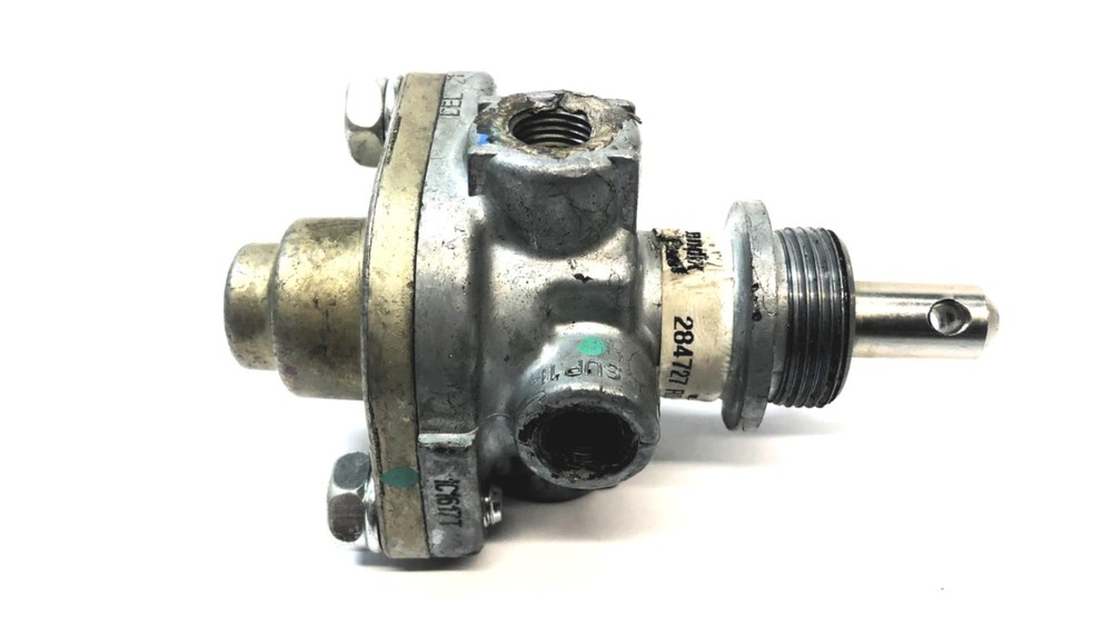 Bendix Control Valve W/ Black Brake Release Push/Pull Button 284727 RD-3 USED