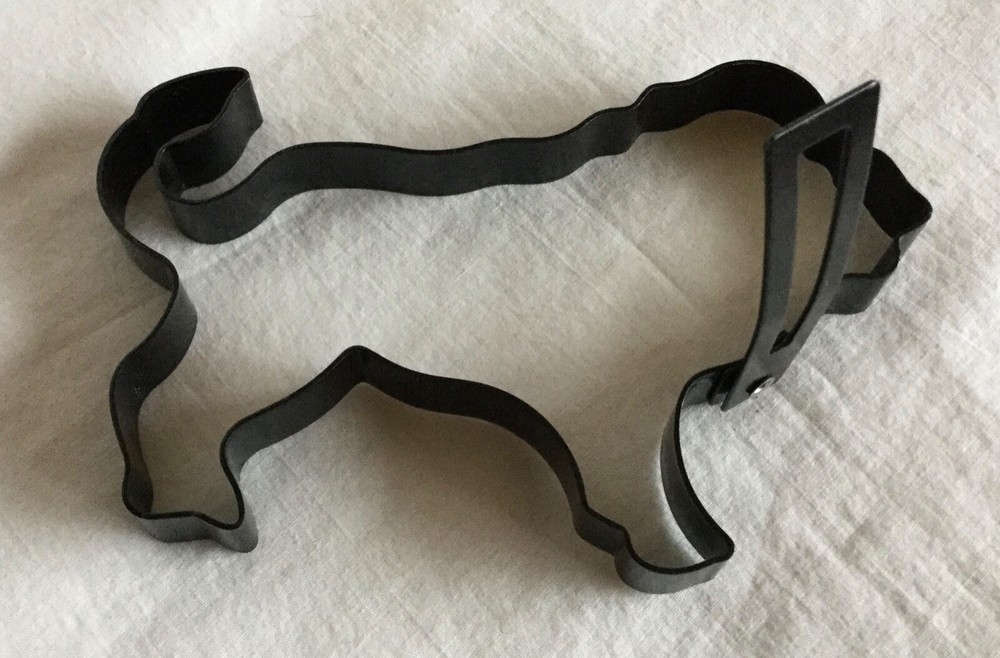 Metal Lion Shaped Egg Pancake Ring With Adjustable Handle