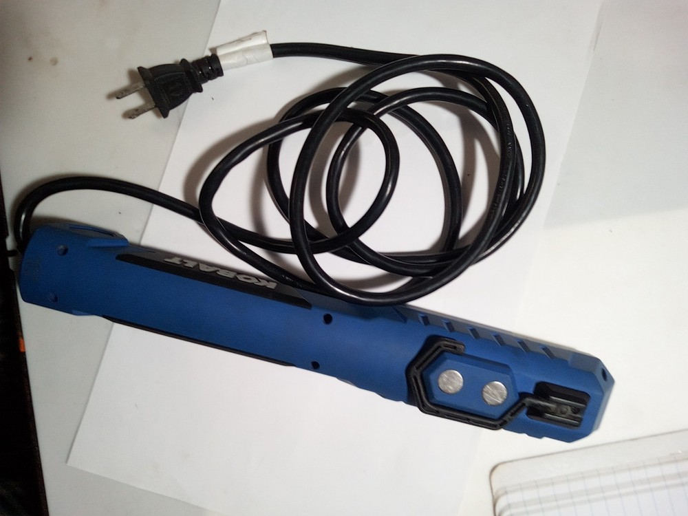 kobalt 800-Lumens LED Plug-in Handheld work light