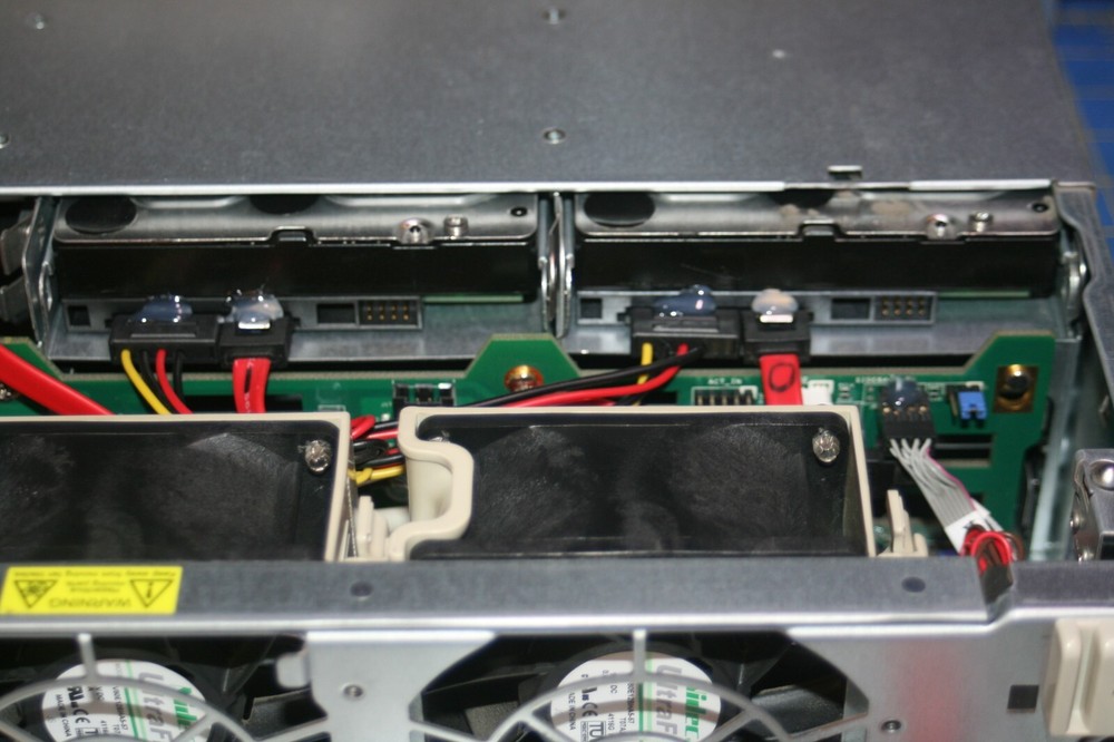 Unitrends Recovery-823 Rack Appliance Disk Array Xeon 2.67GHz