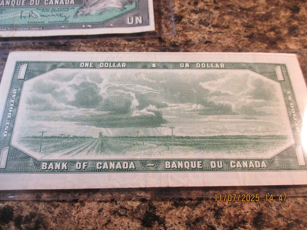 1954 CANADA $1 DOLLAR NOTE 692