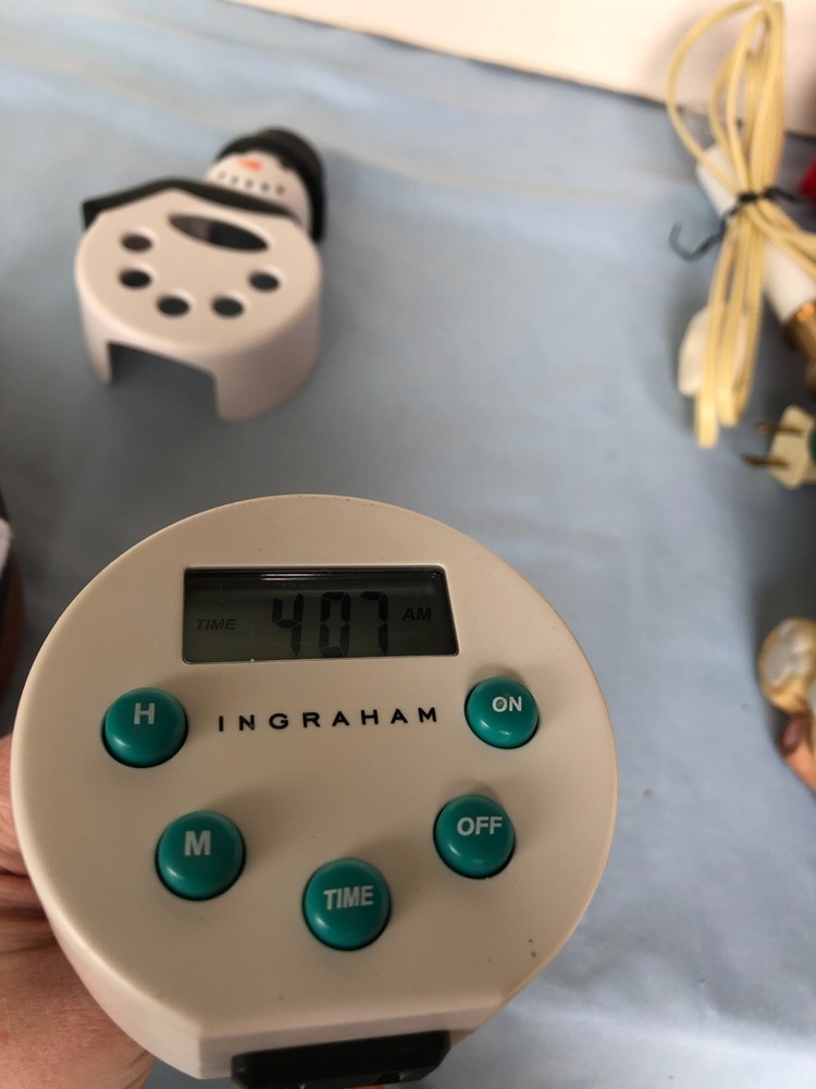 Ingraham SNOWMAN Digital Clock Light Timer #G9