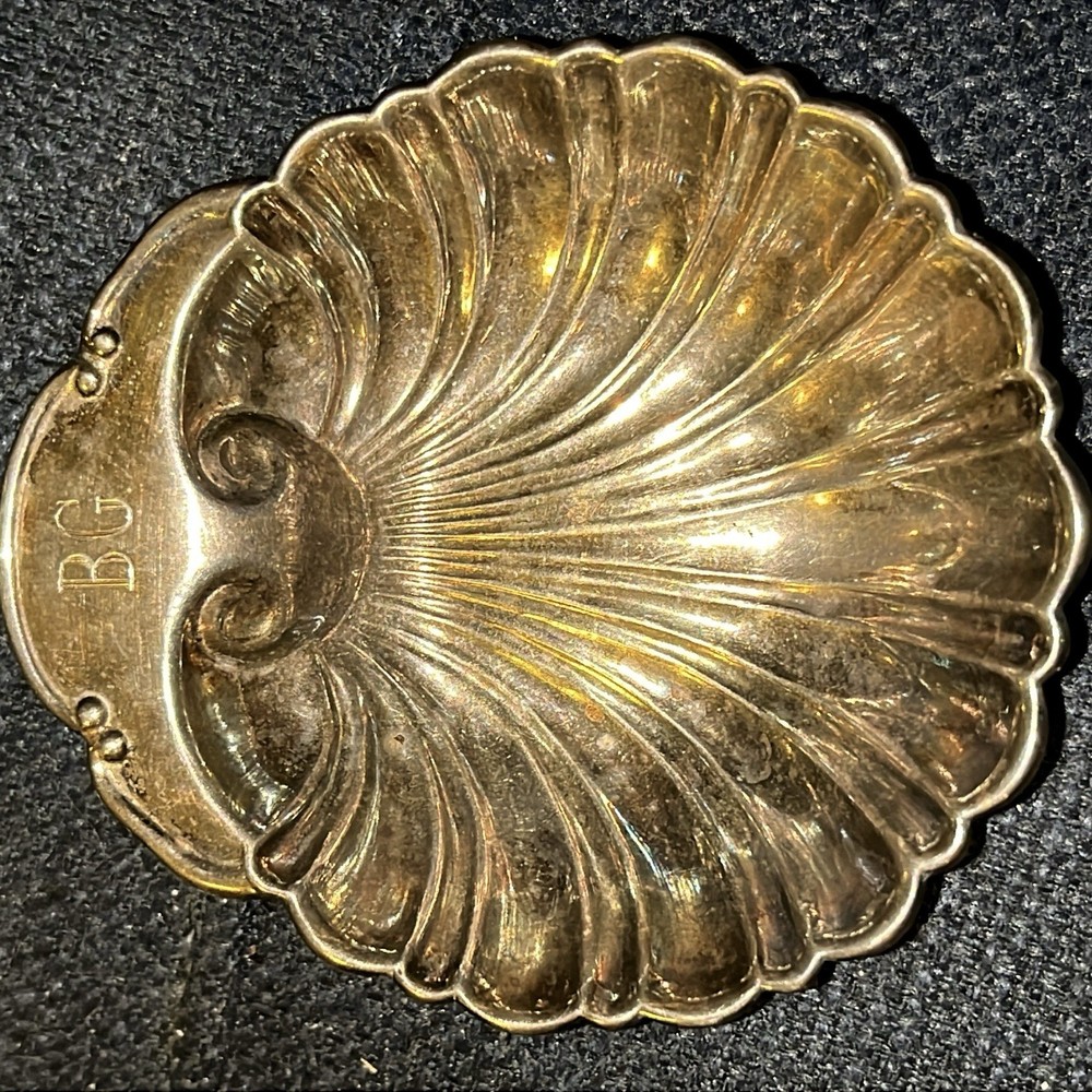 Vintage Crescent Silverware Co. Silverplated Shell Dish