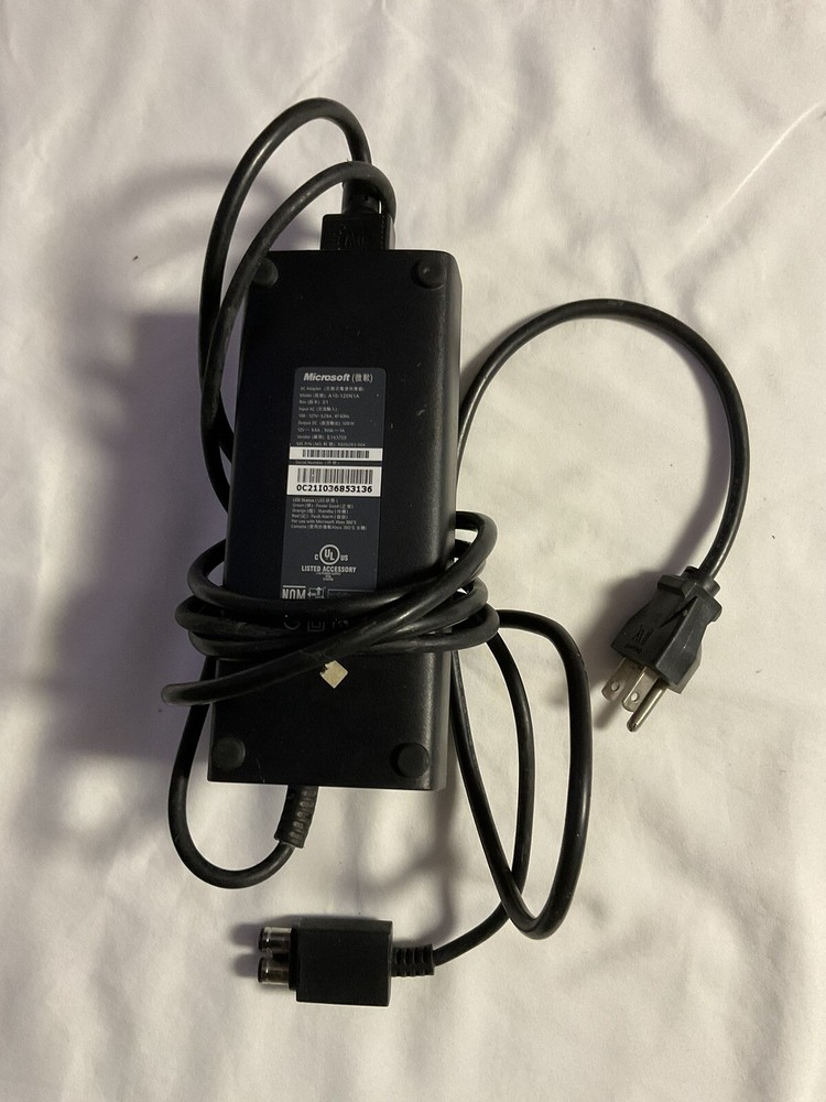 Microsoft XBOX 360 Console Controller NOT TESTED