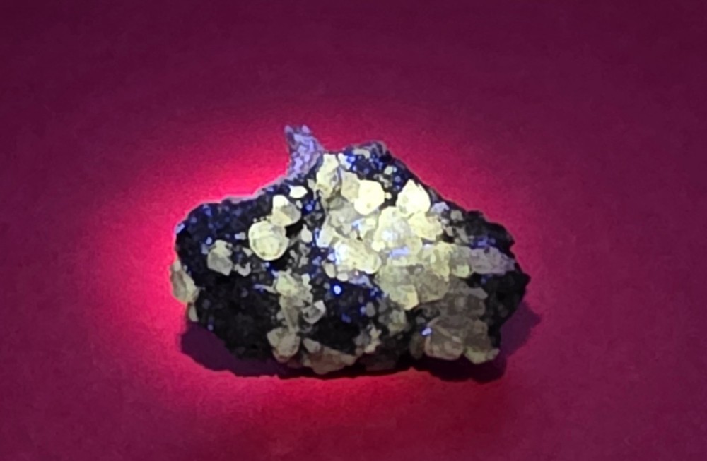 Cerussite & Barite (Fluorescent)