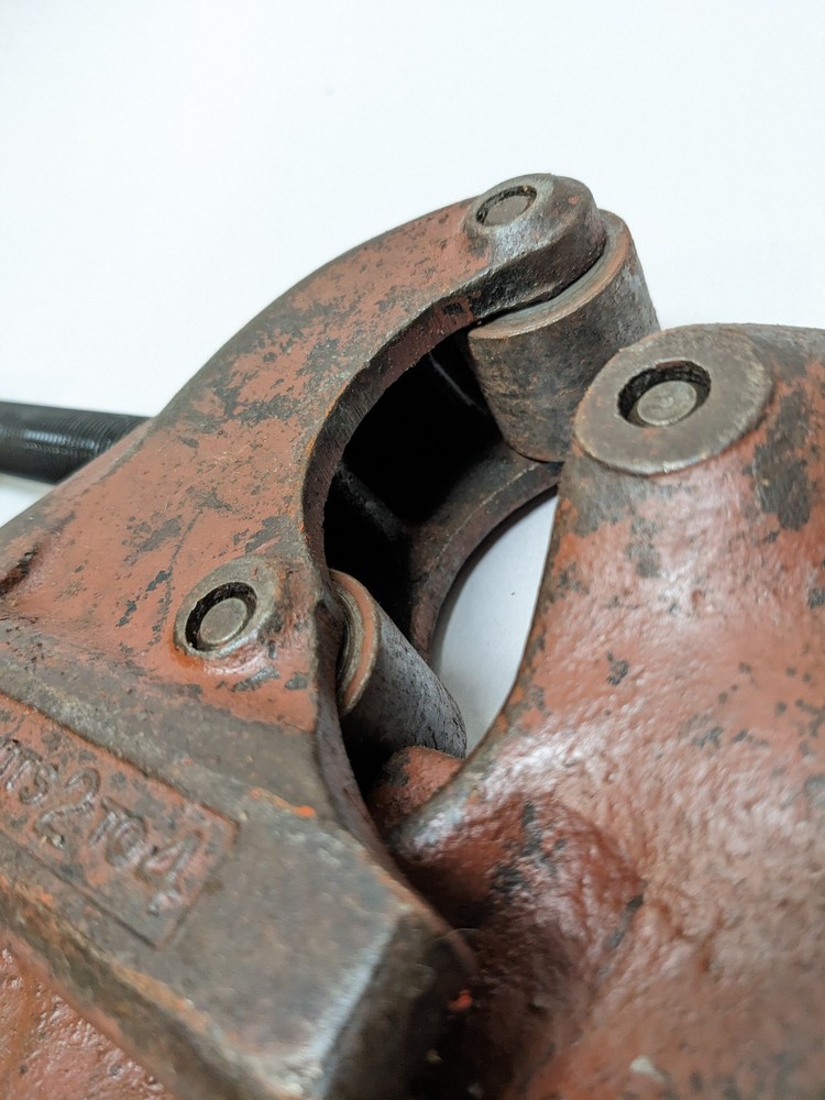 Ridgid No. 4 Heavy Duty 2"-4" Pipe Cutter