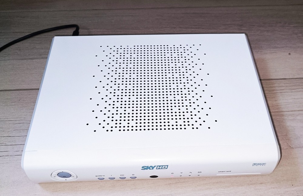 SKY HD DECODER PEACE DS 820 NS + POWER CABLE + WORKING SCART CABLE