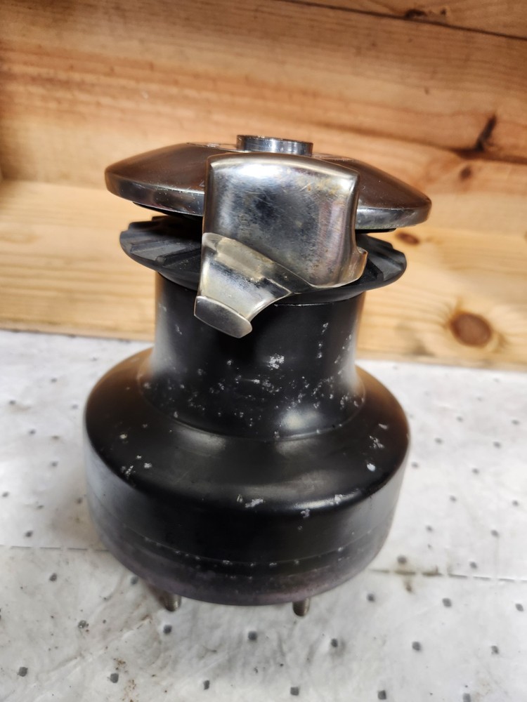 Barlow 24 ST self Tailing Winch With Handle