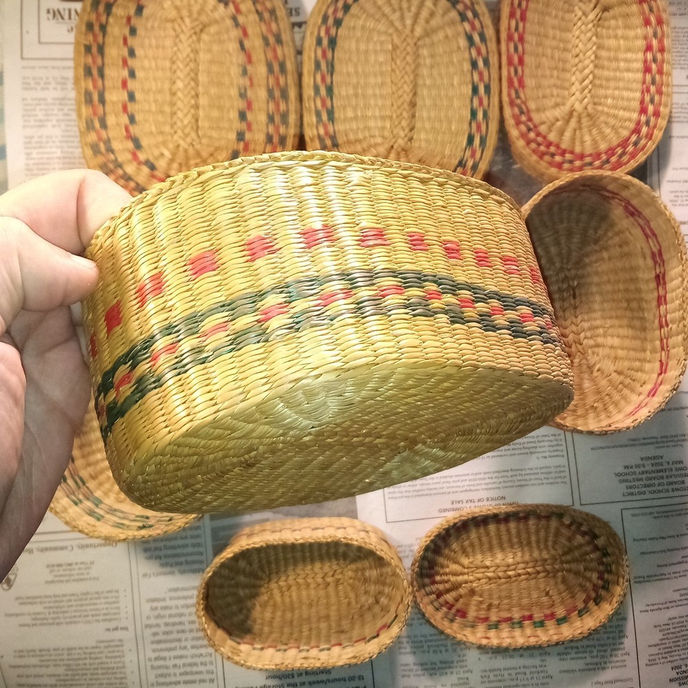 (4) Nesting Baskets
