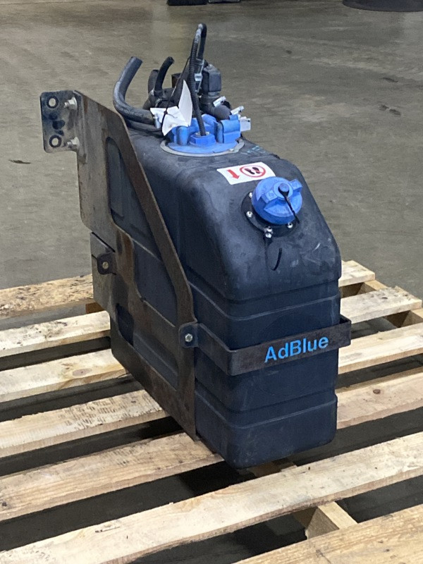 2018 Universal DEF Tank (657-11185)