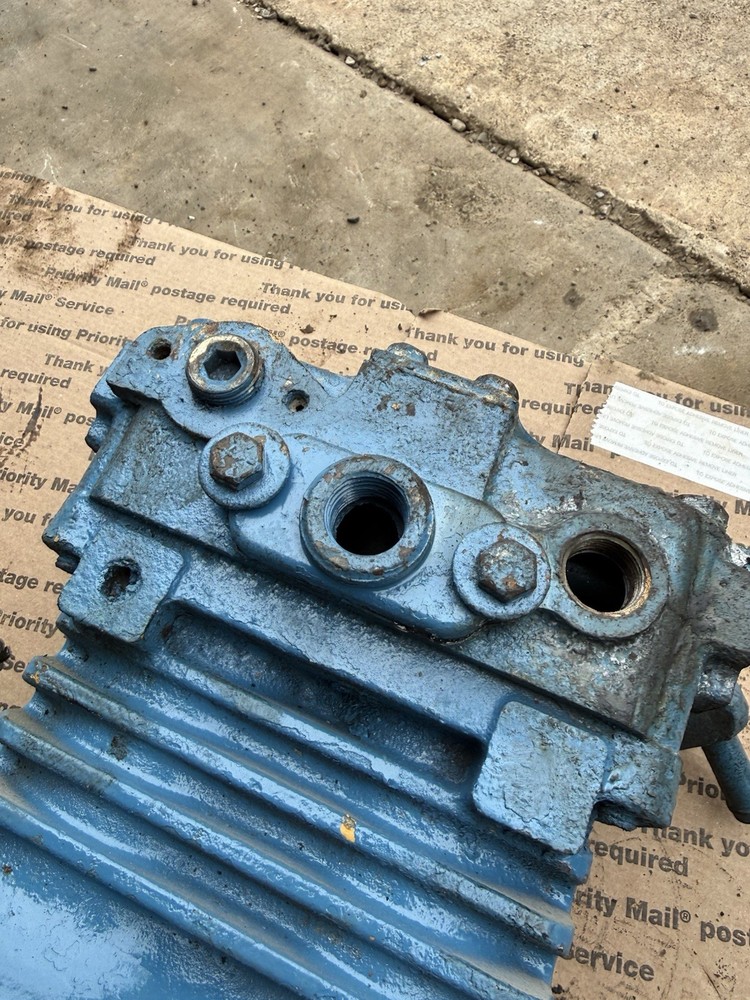 Caterpillar 3116 Bendix Tu-Flo 550 air compressor