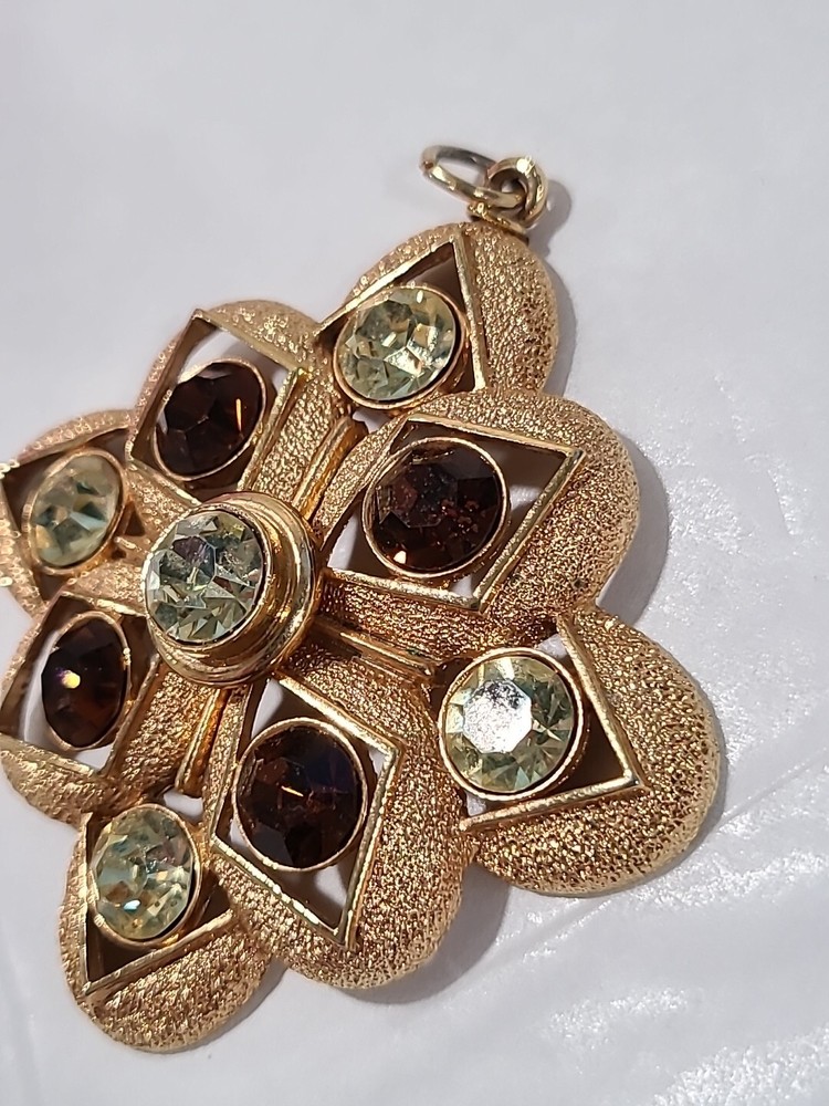 Vintage Sarah Coventry Pendant