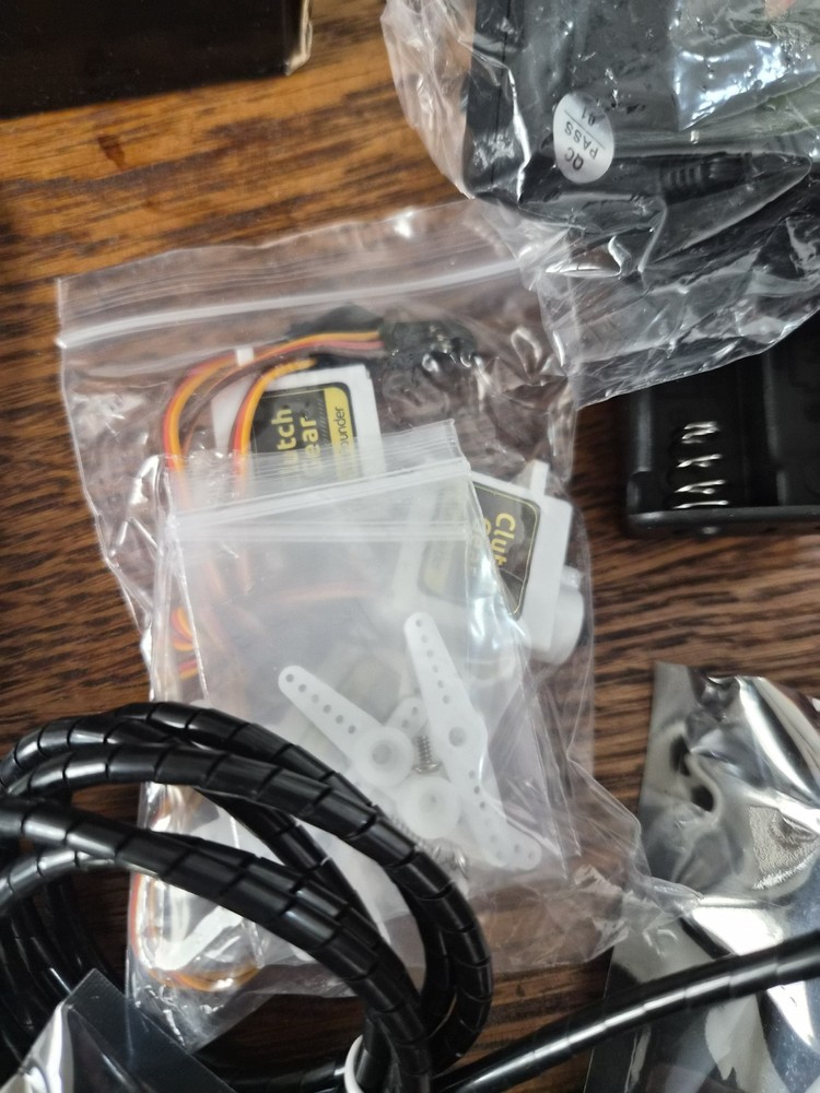 Sun Founder Smart Video Car Kit Version 2.0 for Raspberry Pi NEW COMPLETE