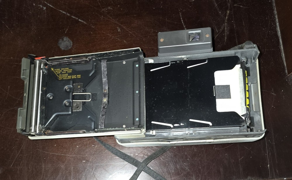 Vintage Polaroid 210 land camera Automatic UNTESTED