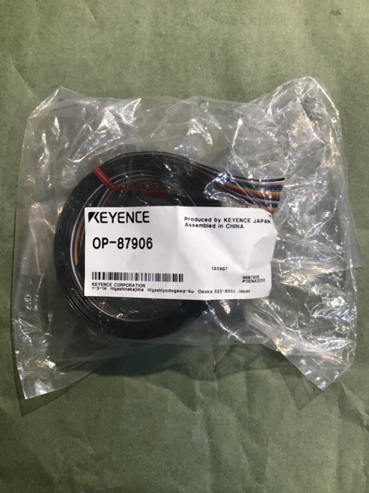 KEYENCE OP-87906 SENSOR CONNECTING CABLE, RIBBON CABLE 3M CABLE LENGTH. NEW PKG.