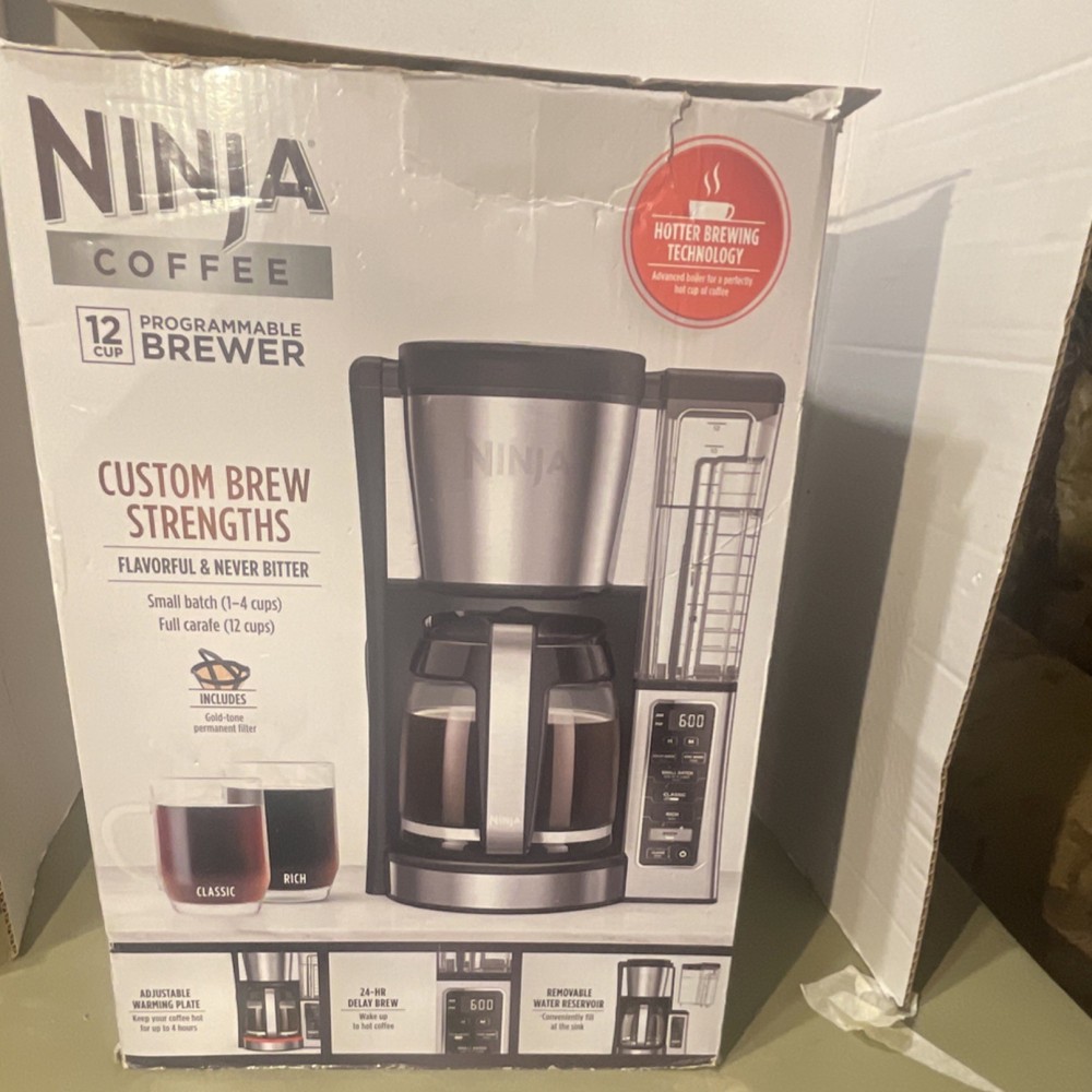Ninja 12-Cup Programmable Filter Coffee Machine Gold-tone Filter No-drip Carafe