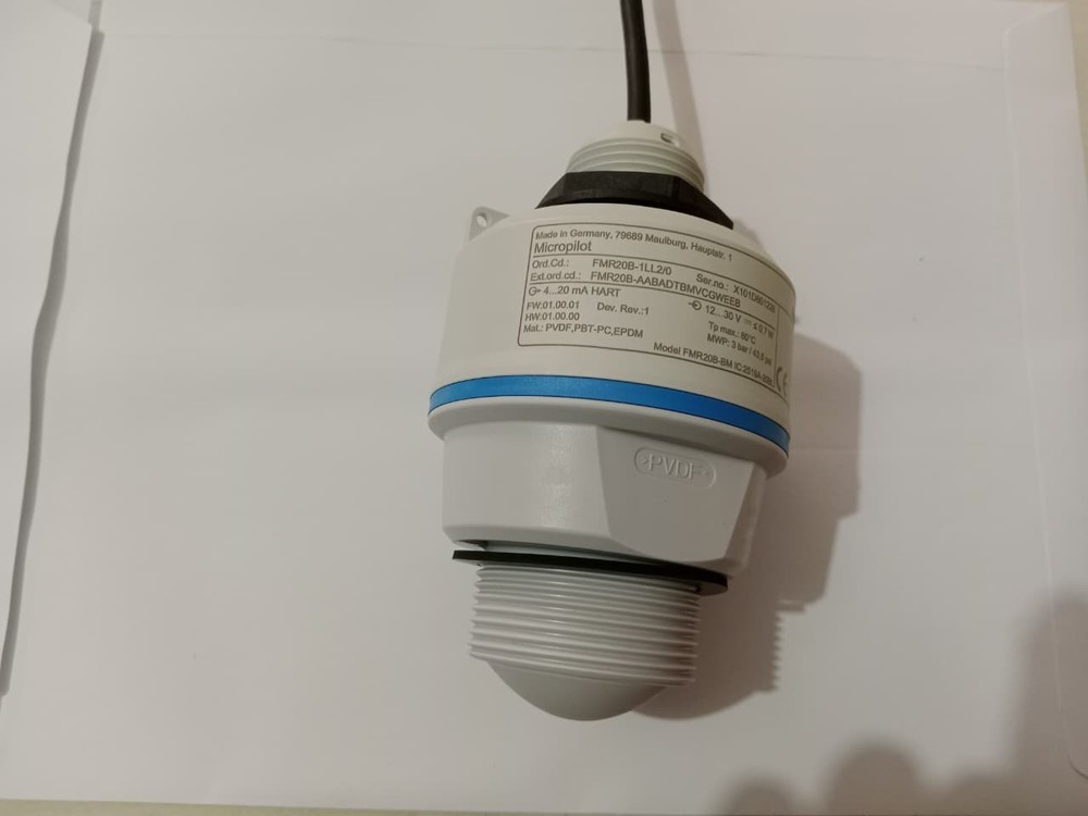 ENDRESS + HAUSER FMR20B RADAR LEVEL TRANSMITTER