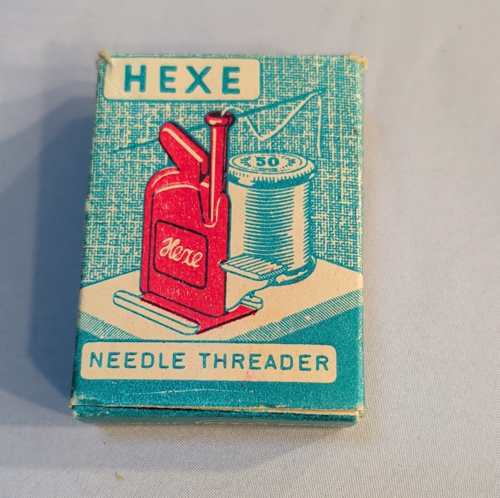 Hexe Automatic Needle Threader Red/White with Box & Instructions for Sewing