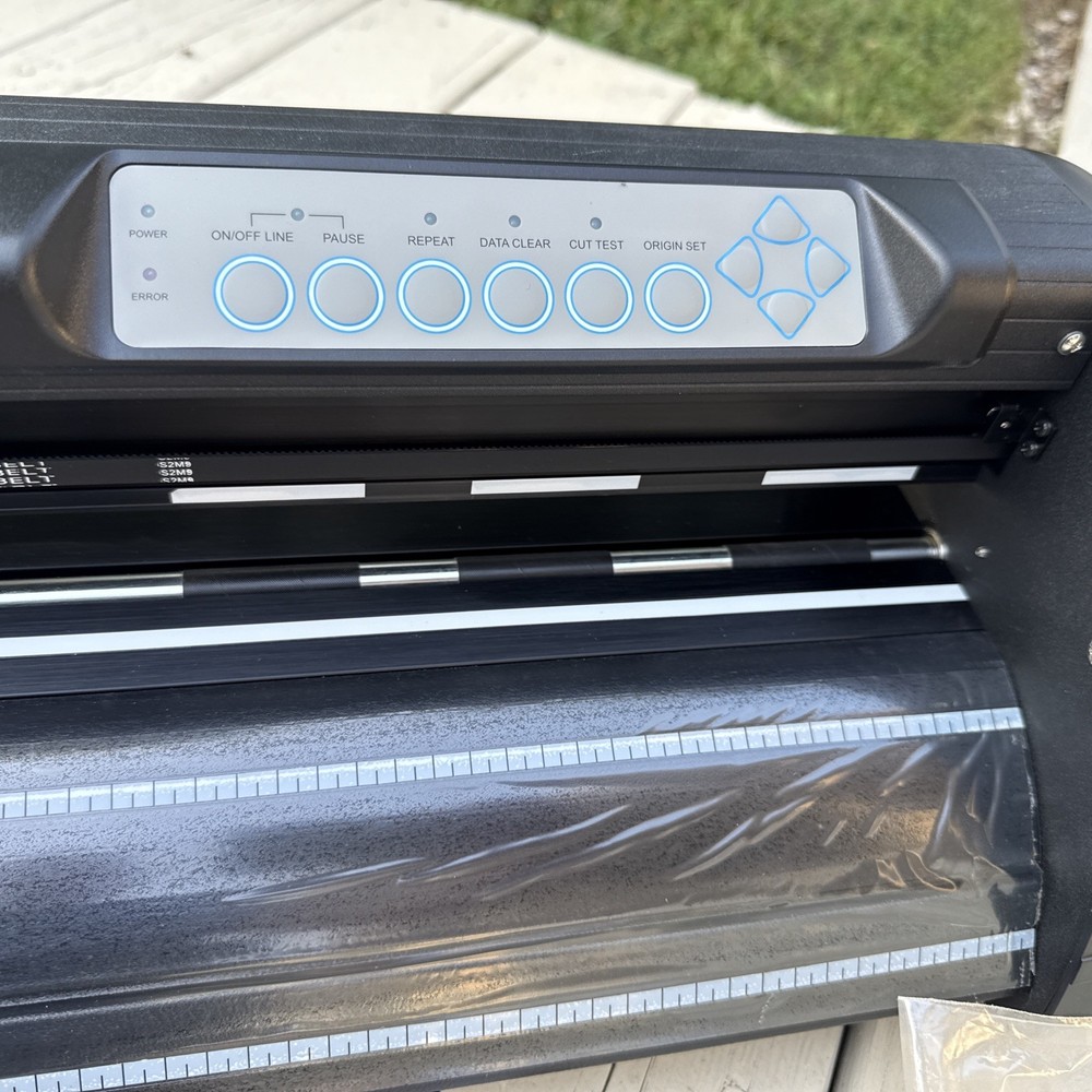 NEW Vinyl CUTTING PLOTTER SB-60 28”