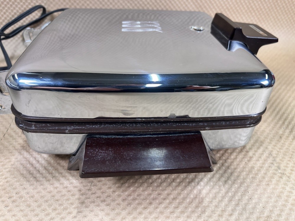 VINTAGE Toastmaster (259A) Chrome Waffle Maker / Griddle Combo [TESTED/WORKS]
